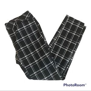 Faded Glory, Black/White Plaid Pant, size 4